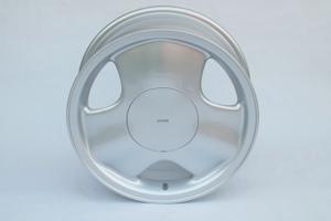 CERCHIO IN LEGA 16 - SAAB 900 - COME NUOVO !!