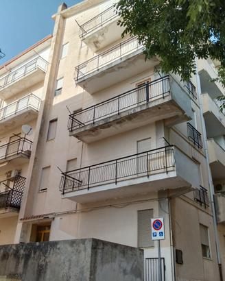 Via Mancaleoni, Adiacenze Via Grazia Deledda