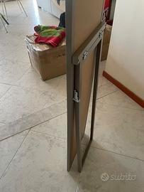 Specchio da pavimento con cavalletto