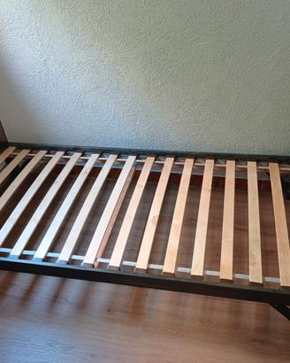 letto singolo con materasso