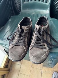 Box di due paia di scarpe