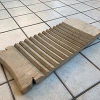 Antico asse lavapanni in legno