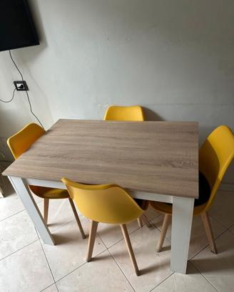 tavolo e 4 sedie