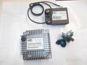kit chiave e centralina CM078602 Piaggio X8 400 06