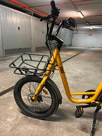 Bike elettrica Sum modello uco steel gialla