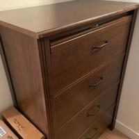 Cassettiera Ikea ciliegio scuro