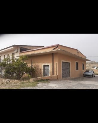 Garage di mq 120 + bagno