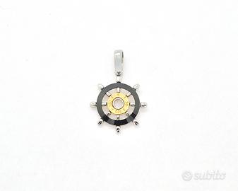 Ciondolo timone in oro bianco e giallo