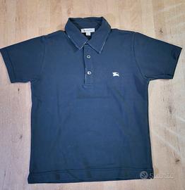 Polo burberry 6/8 anni c é scritto 8 ma veste 6/7