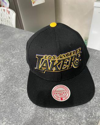Berretto Lakers