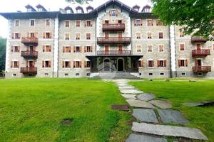 3 LOCALI A CERESOLE REALE