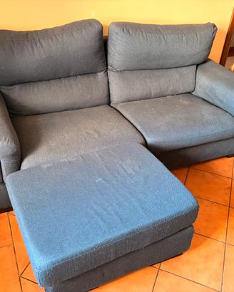 Divano 3 posti, poltrone e sofà con puff