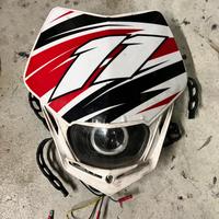 v-face graficata con angel eye