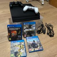 Playstation 4 Pro + 2 Controller + Giochi 