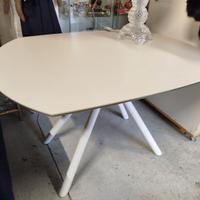 Tavolo design resina bianco rotante allungabile