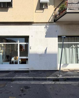 NEGOZIO A BRESCIA