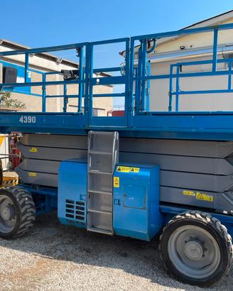 Piattaforma diesel JLG 4394RT 15metri 2007