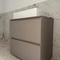 Mobili bagno nuovi appena installati
