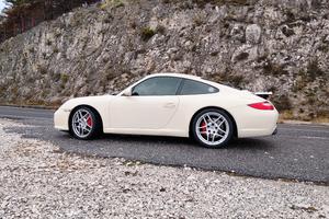 Porsche Carrera s 911  997 mk2