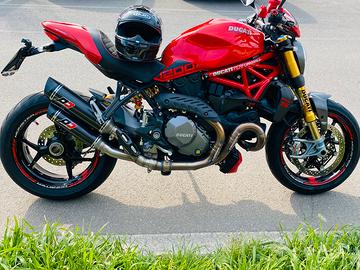 Ducati Monster 1200s