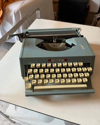 Macchina da scrivere vintage