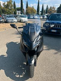 Yamaha T Max 560