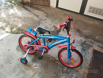 Bicicletta spiderman con rotelle