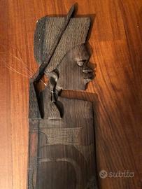 Artigianato africano due pettini in ebano