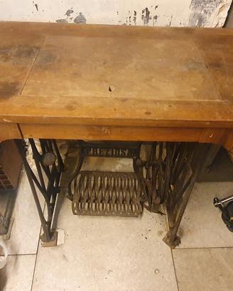 Mobili macchine da cucire Vintage 