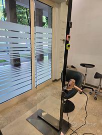 Postazione lavoro specchio ad isola parrucchiera