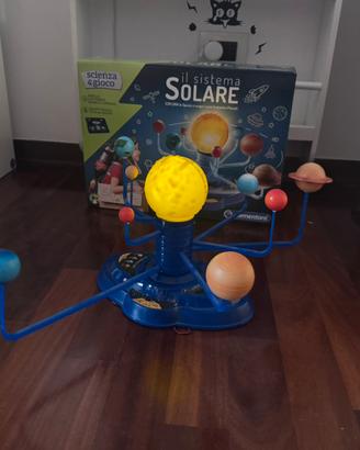 Sistema solare fornito di luci e suoni Clementoni