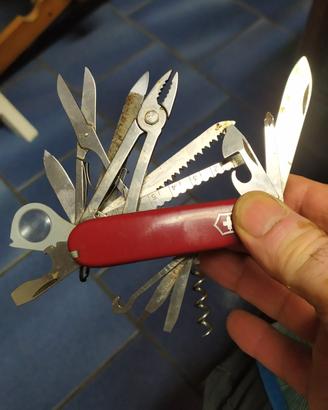 coltellino mille usi