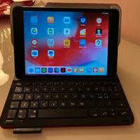 Ipad mini 2 con tastiera Logitech