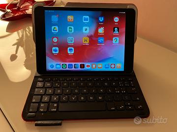 Ipad mini 2 con tastiera Logitech