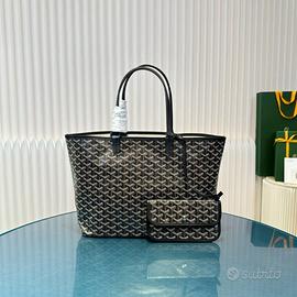 Borsa Goyard tote da donna a mano