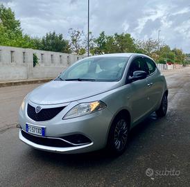 Lancia Ypsilon 1.2 69 CV 5 porte GPL Ecochic Gold