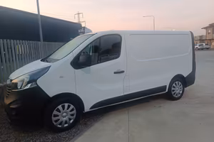 RENAULT TRAFIC FURGONE EURO 6