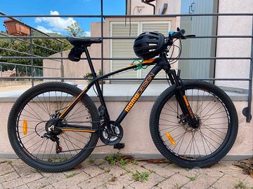 Bicicletta mountain  bike freni a disco