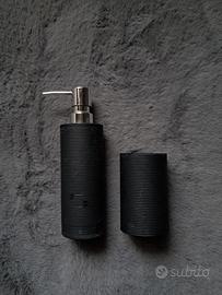 Set Bagno Nero Scanalato Moderno