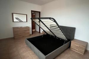 Letto contenitore con materasso comodini e comò