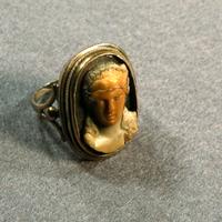 ANELLO CON CAMEO (Venduto)