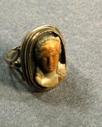 ANELLO CON CAMEO (Venduto)