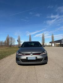 GOLF GTI 230cv