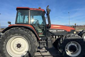 TRATTORE NEW HOLLAND M 135