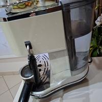 Macchina per caffè  e cappuccini De Longhi