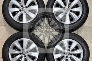 Cerchi e pneumatici 15 originali Renault Clio