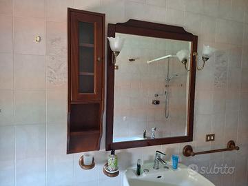 specchiera più accessori bagno