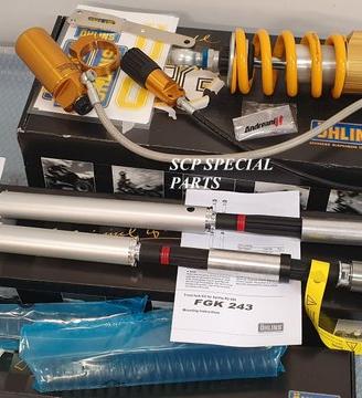 APRILIA RS 660 SOSPENSIONI OHLINS FGK 243 AG 2051