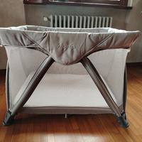 Lettino da campeggio Nuna con fasciatoio