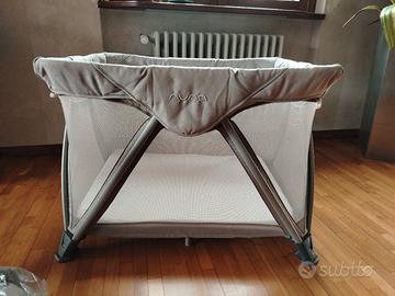 Lettino da campeggio Nuna con fasciatoio